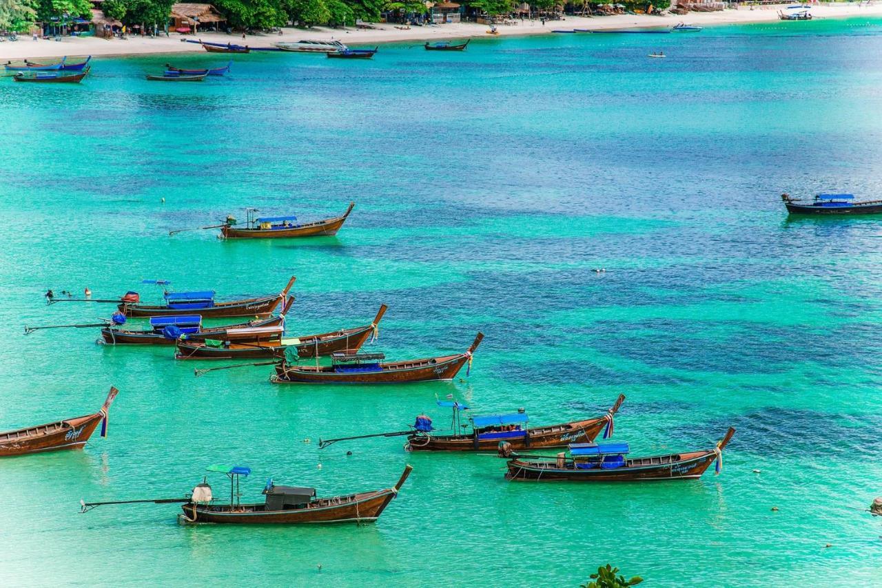 Daya Hill Seaview Hotel Koh Lipe Exterior photo