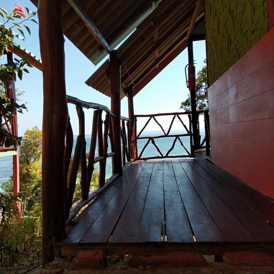 Daya Hill Seaview Hotel Koh Lipe Exterior photo