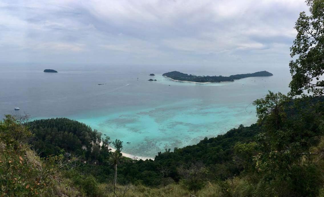 Daya Hill Seaview Hotel Koh Lipe Exterior photo
